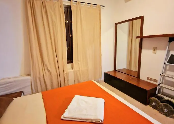 Bedroom In West Golf 1 *